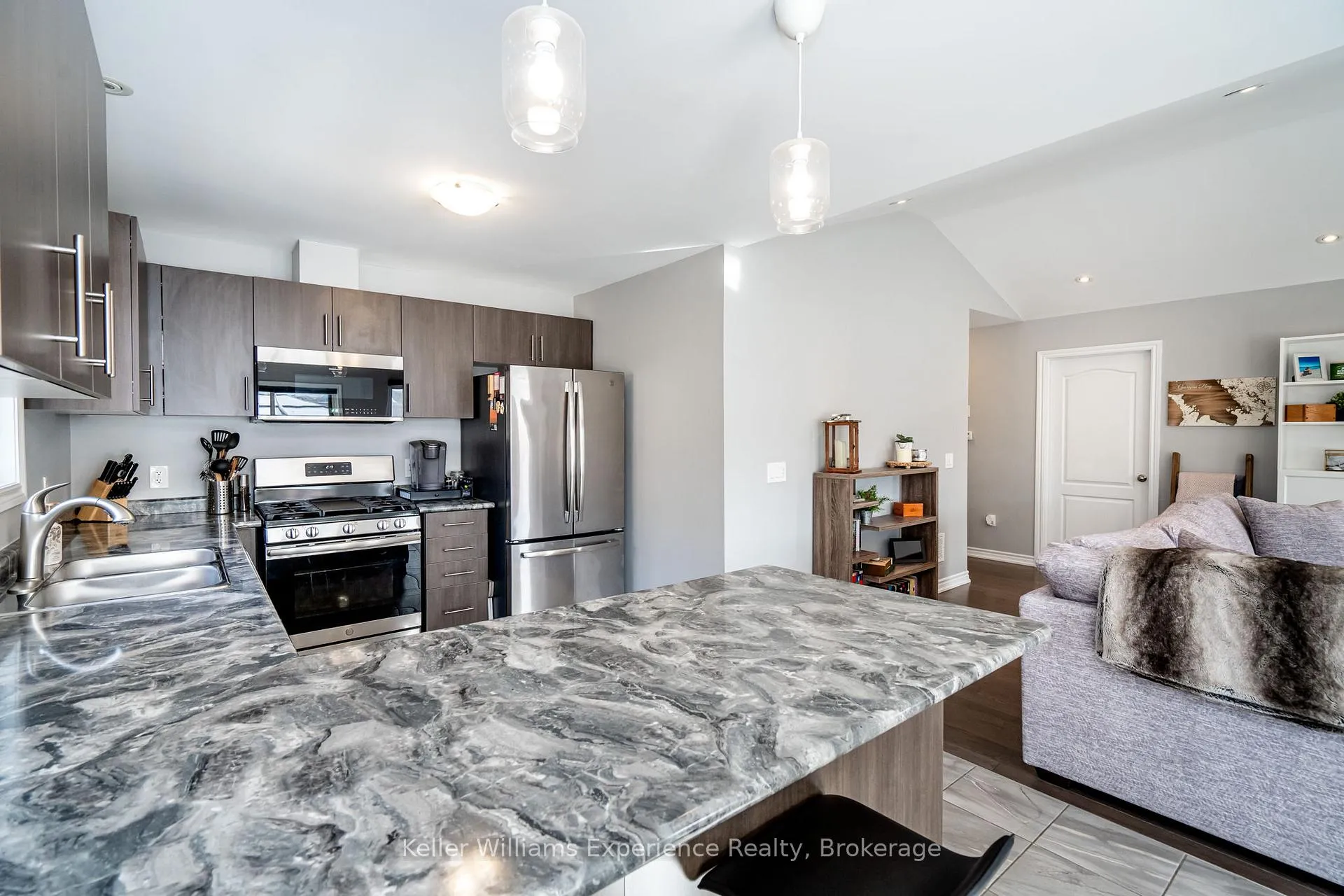 Photo 9 of 32 Hatton Drive, Penetanguishene — HOMEH