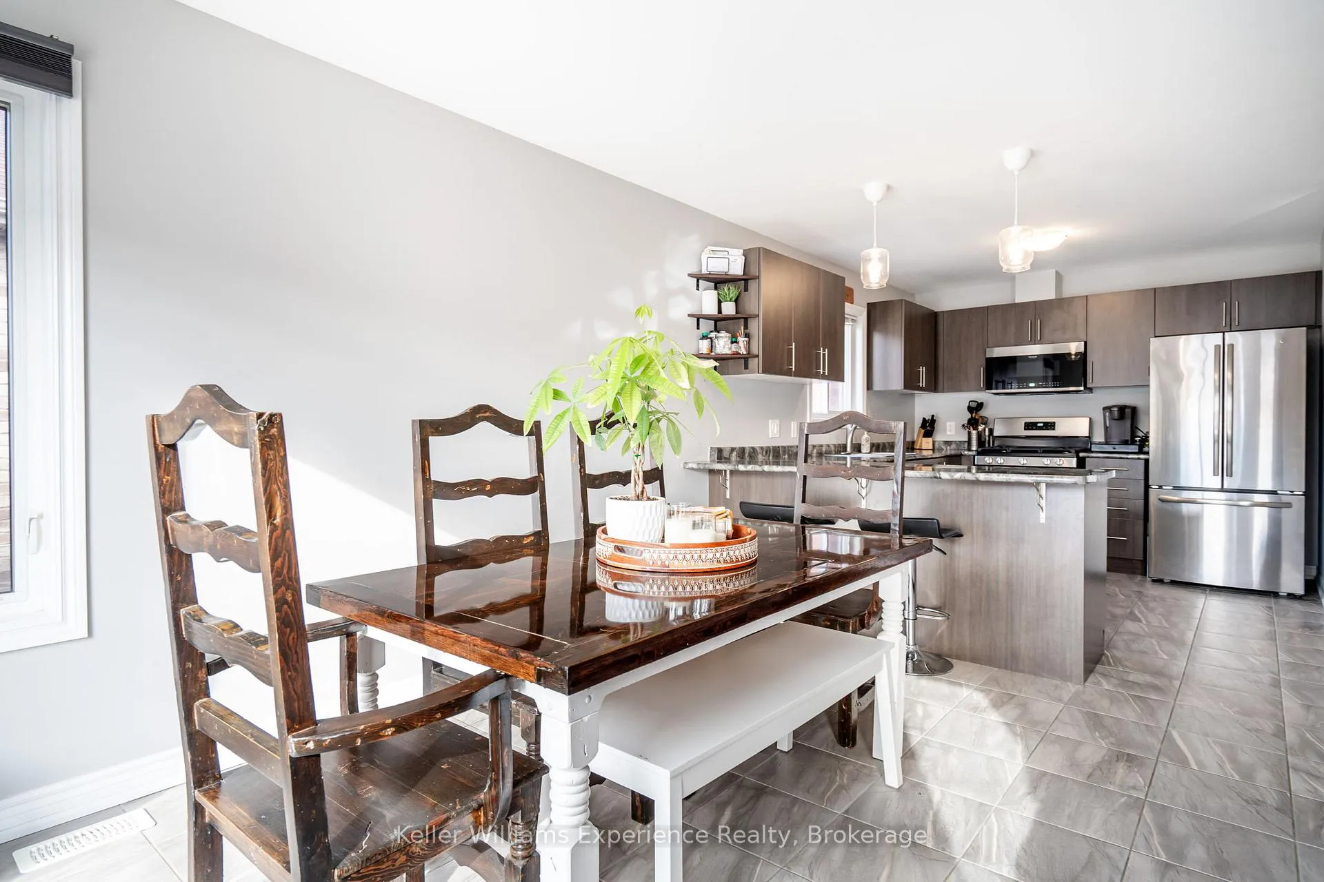 Photo 11 of 32 Hatton Drive, Penetanguishene — HOMEH
