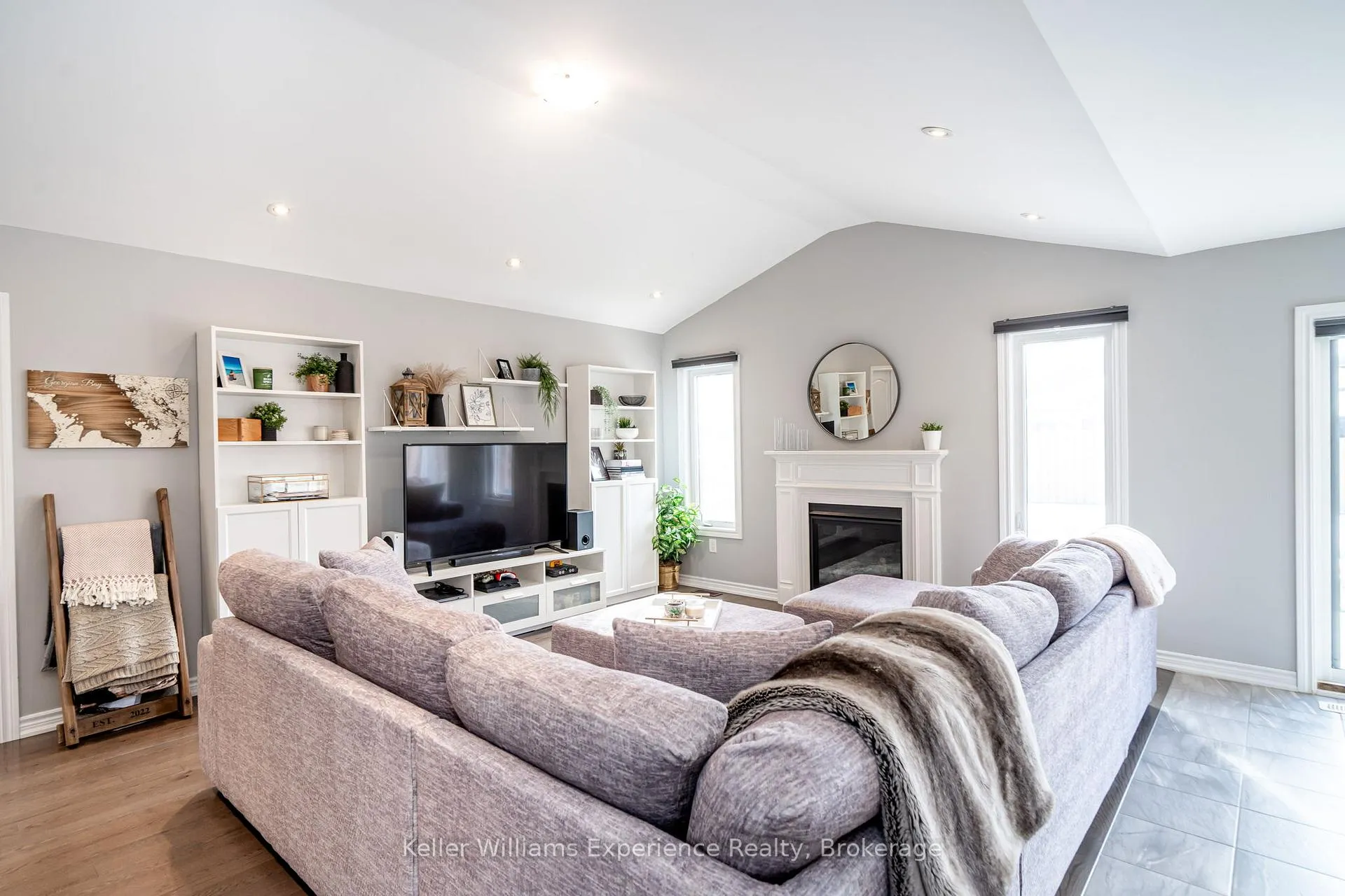 Photo 15 of 32 Hatton Drive, Penetanguishene — HOMEH