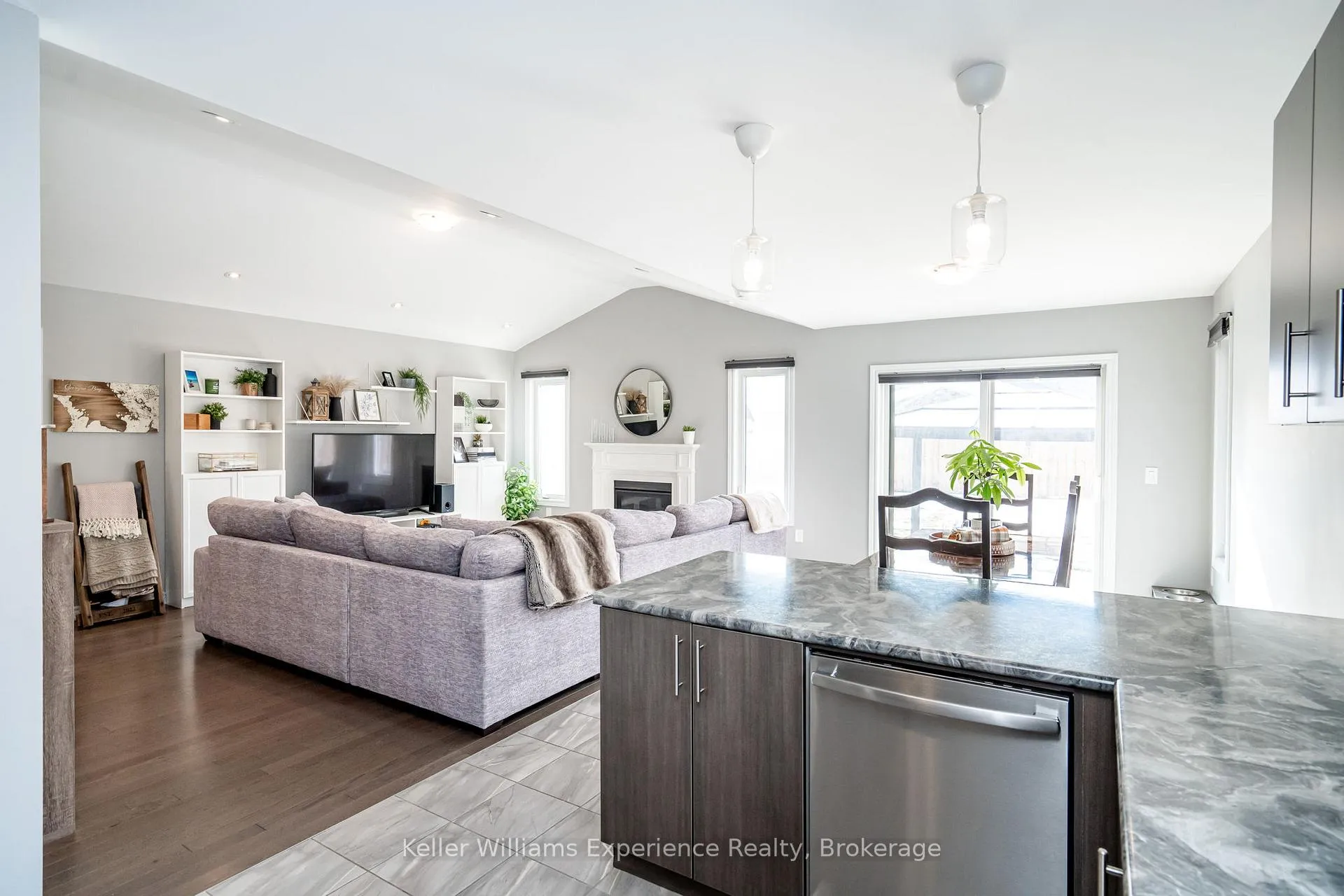 Photo 16 of 32 Hatton Drive, Penetanguishene — HOMEH