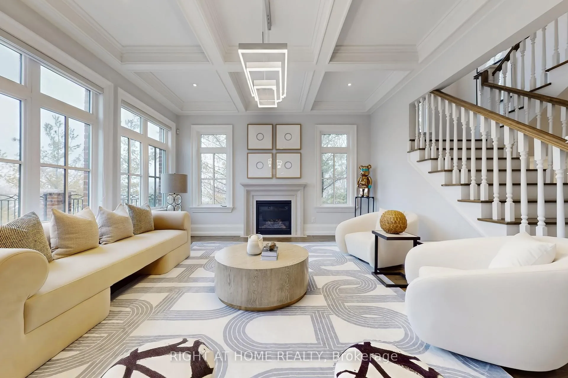 Photo 11 of 15 Davina Circle, Aurora, Aurora Estates — HOMEH