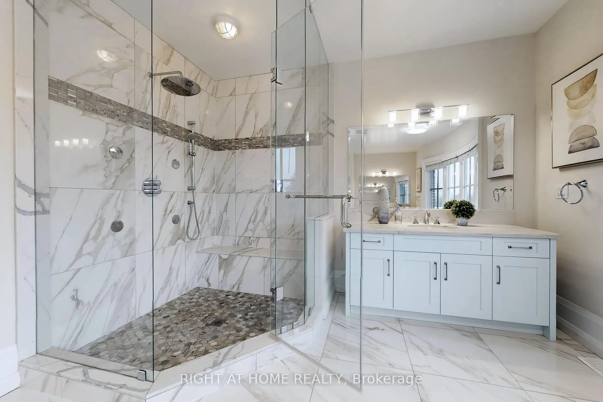 Photo 31 of 15 Davina Circle, Aurora, Aurora Estates — HOMEH