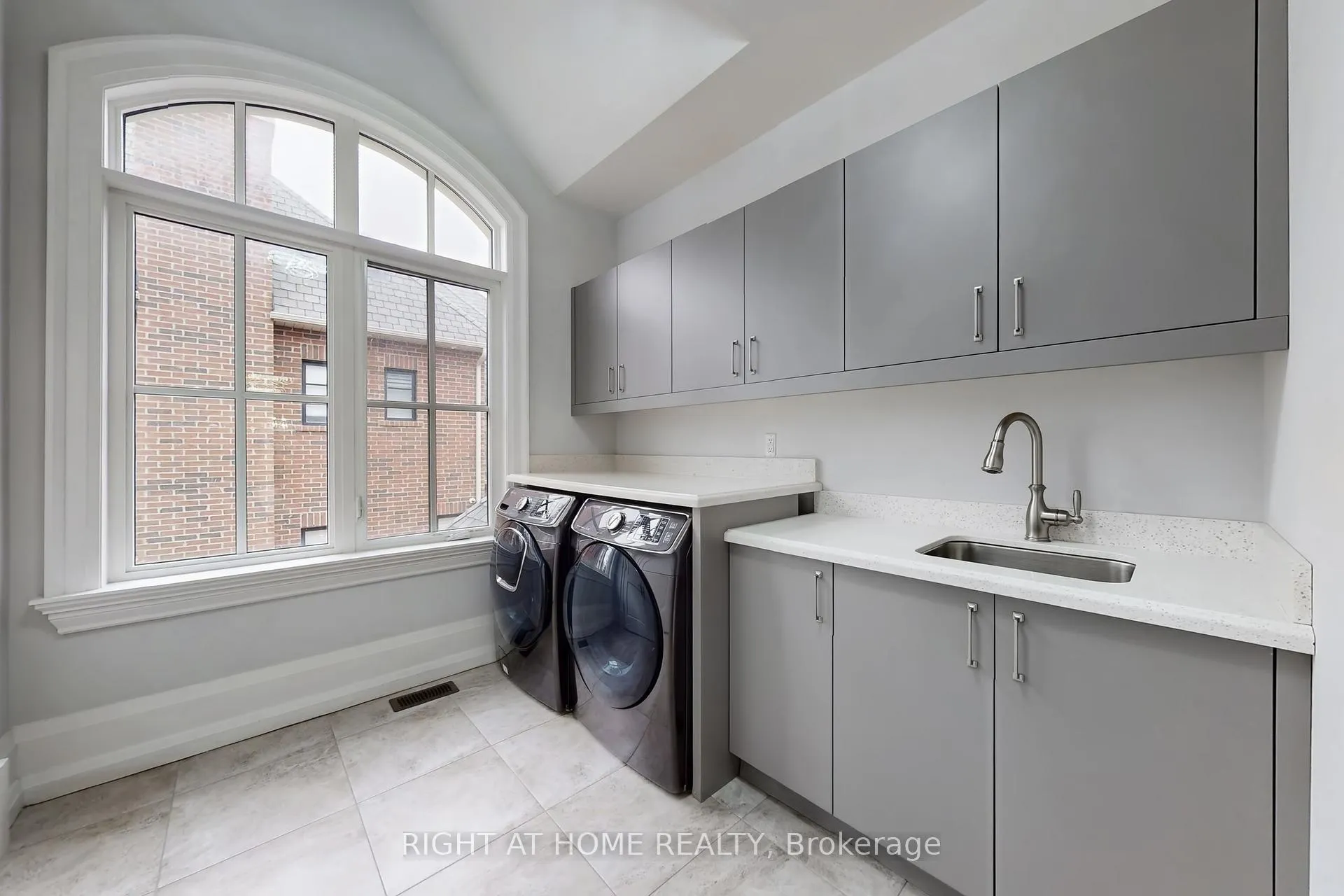 Photo 40 of 15 Davina Circle, Aurora, Aurora Estates — HOMEH