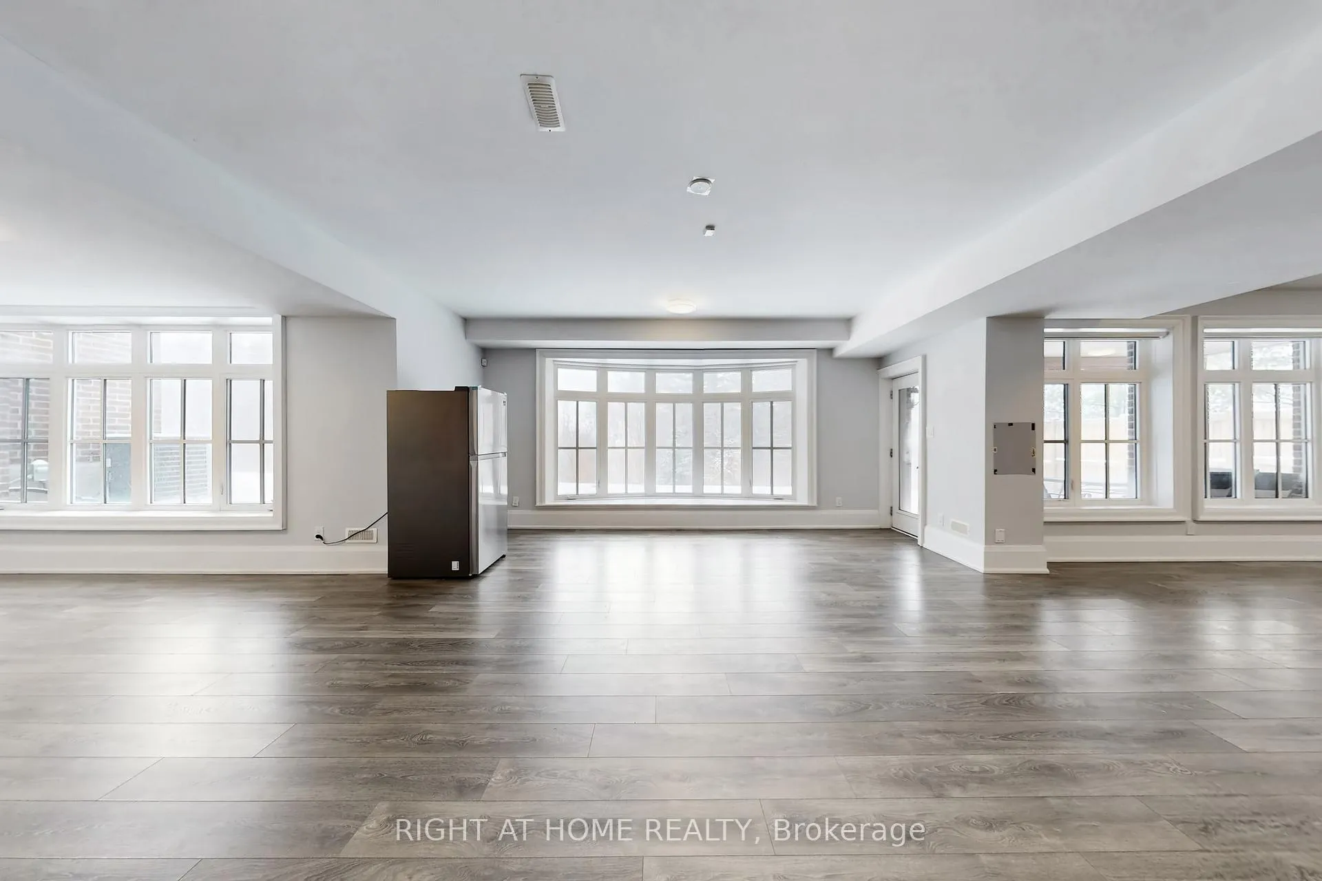 Photo 43 of 15 Davina Circle, Aurora, Aurora Estates — HOMEH