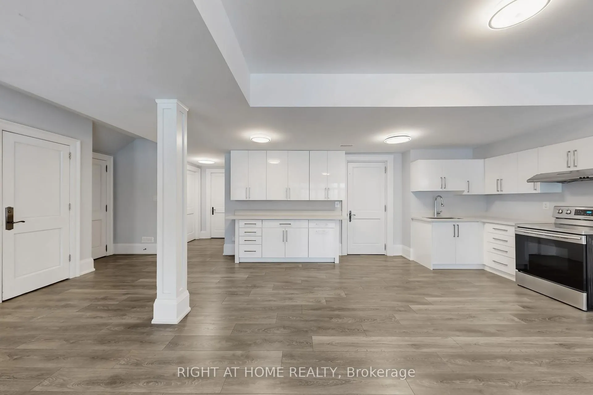 Photo 44 of 15 Davina Circle, Aurora, Aurora Estates — HOMEH