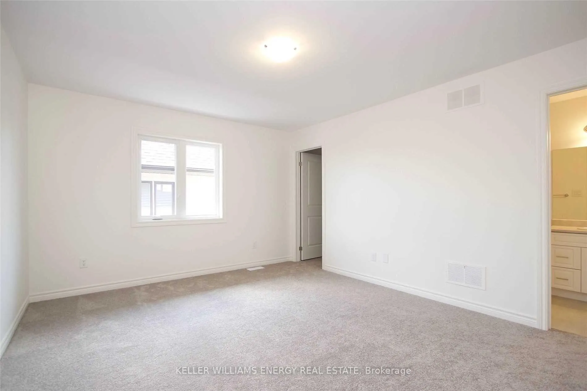 Photo 12 of Unit Main, 407 Northglen Boulevard, Clarington, Bowmanville — HOMEH