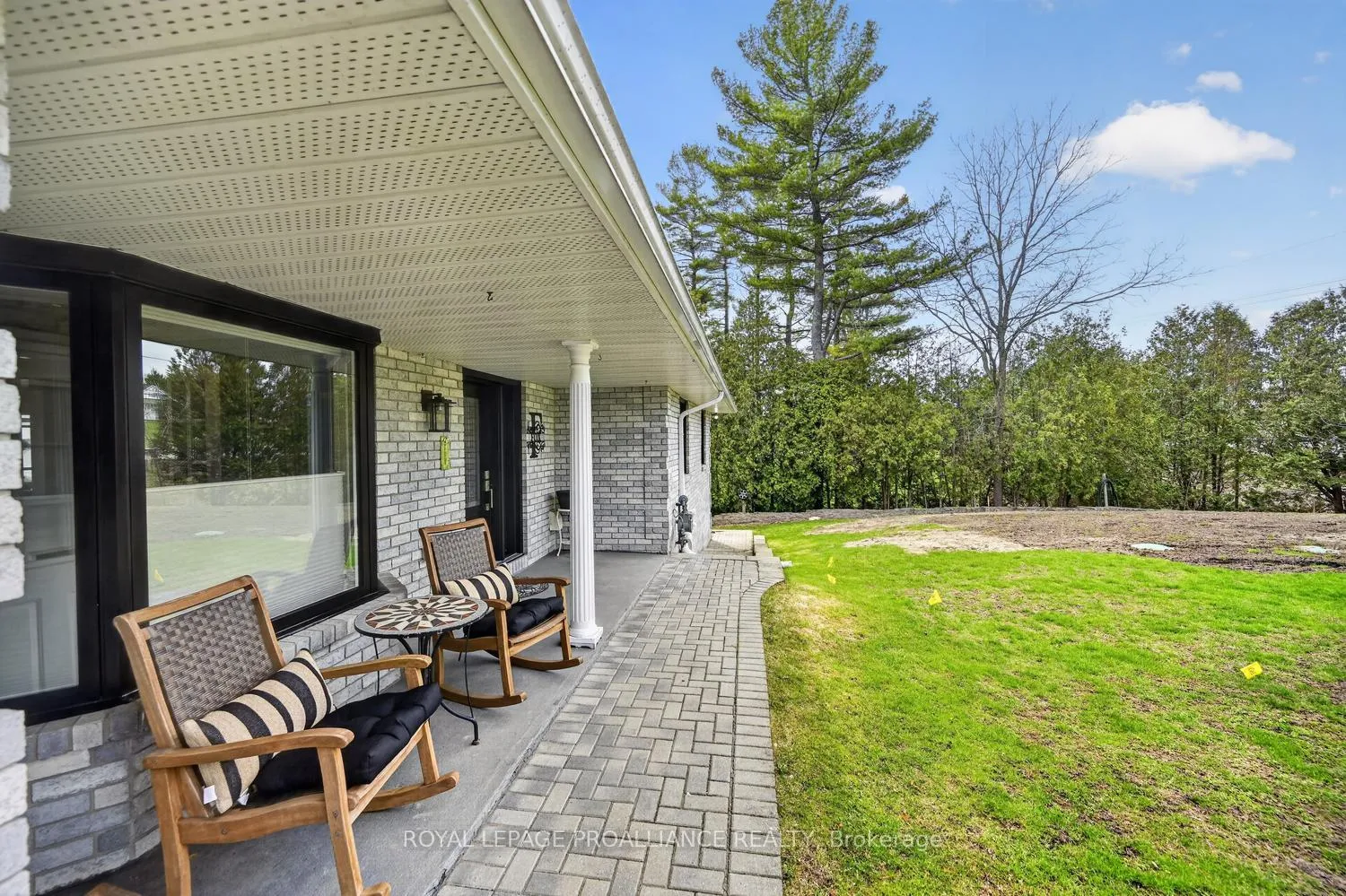 Photo 3 of 1289 County Road 2 E, Augusta, Augusta Twp — HOMEH