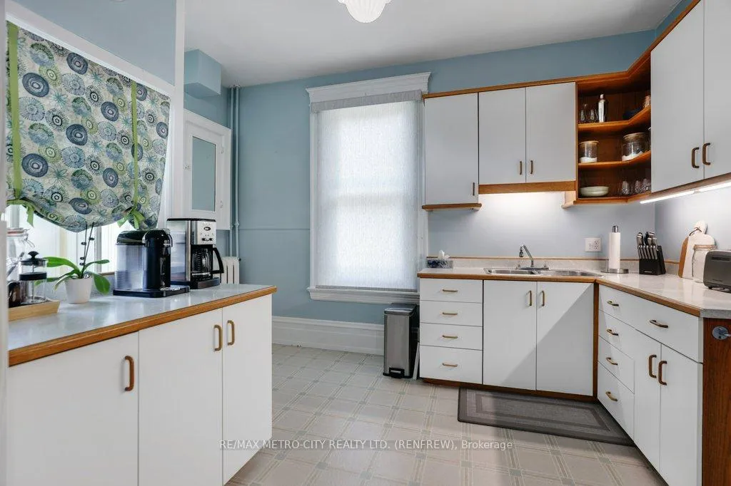 Photo 26 of 154 Quarry Avenue, Renfrew — HOMEH