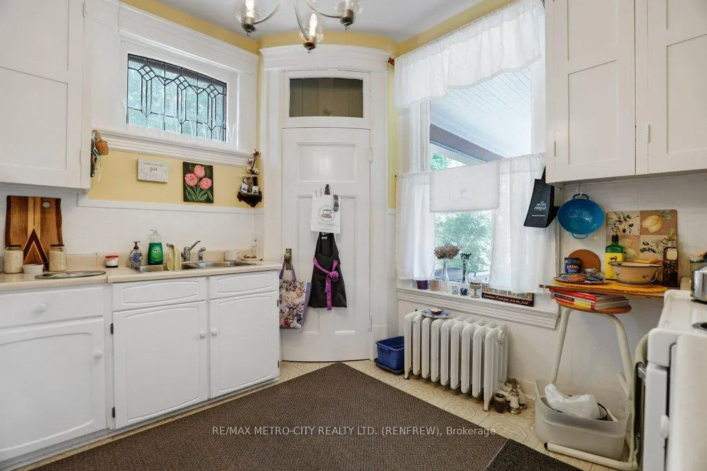 Photo 38 of 154 Quarry Avenue, Renfrew — HOMEH
