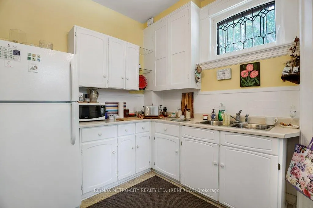 Photo 39 of 154 Quarry Avenue, Renfrew — HOMEH