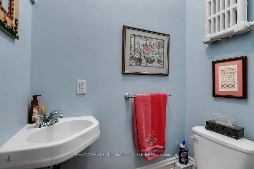 Photo 45 of 154 Quarry Avenue, Renfrew — HOMEH