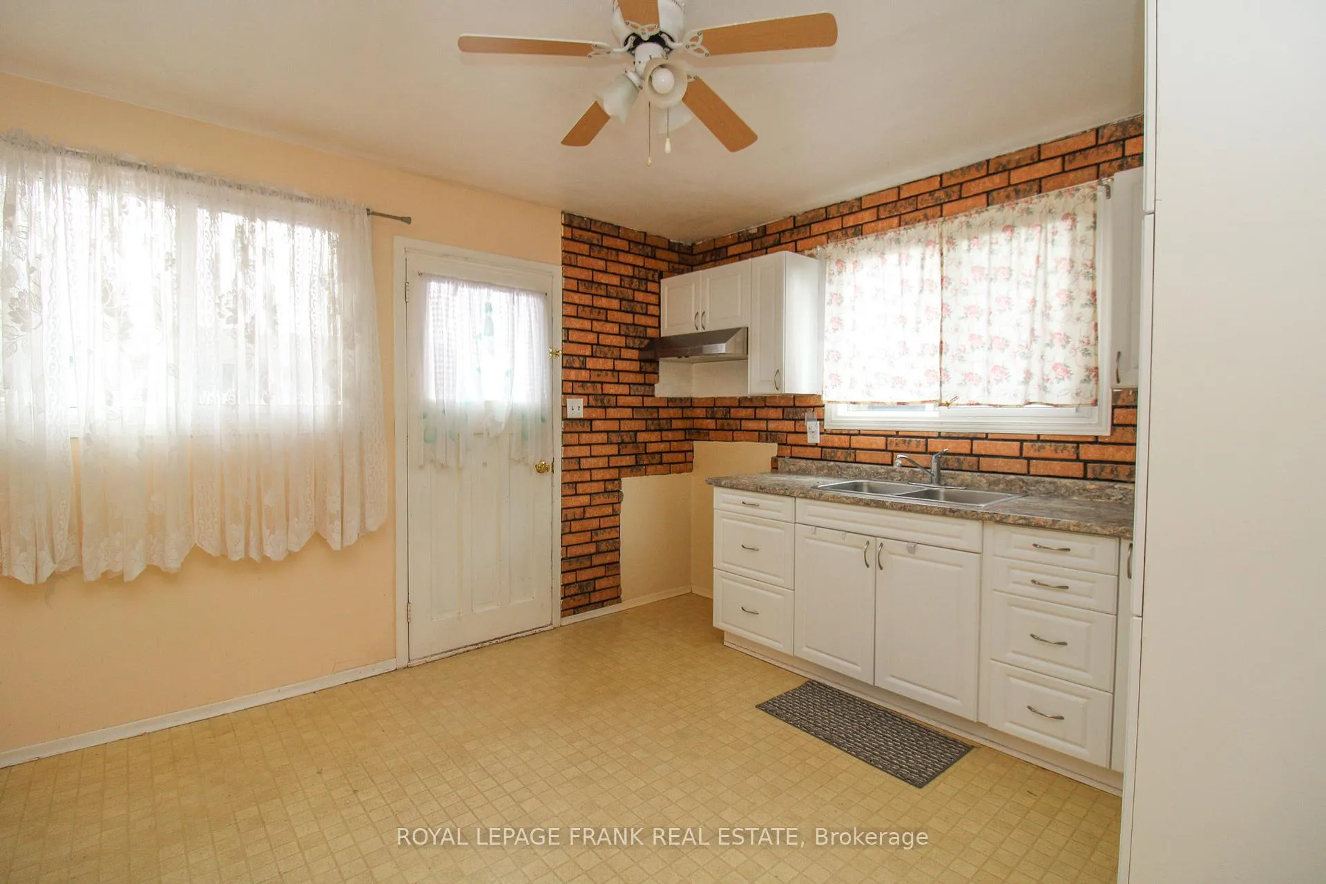 Photo 7 of 1006 Sydenham Road, Peterborough, Ashburnham Ward 4 — HOMEH