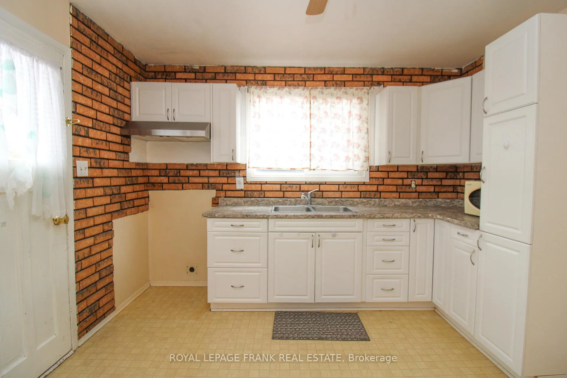 Photo 8 of 1006 Sydenham Road, Peterborough, Ashburnham Ward 4 — HOMEH