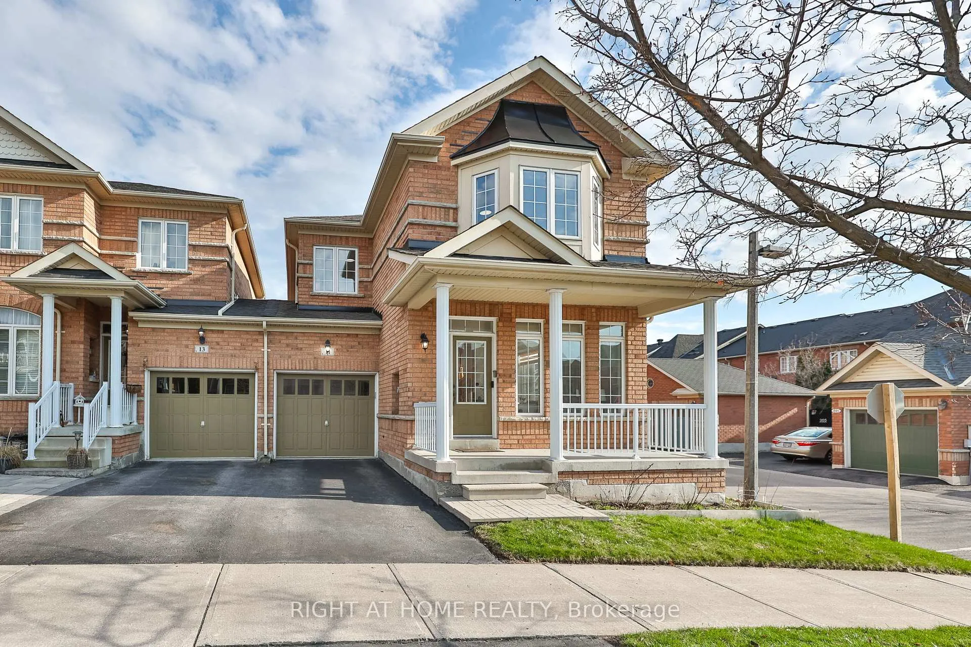 Photo 2 of 11 Rizal Avenue, Markham, Box Grove — HOMEH