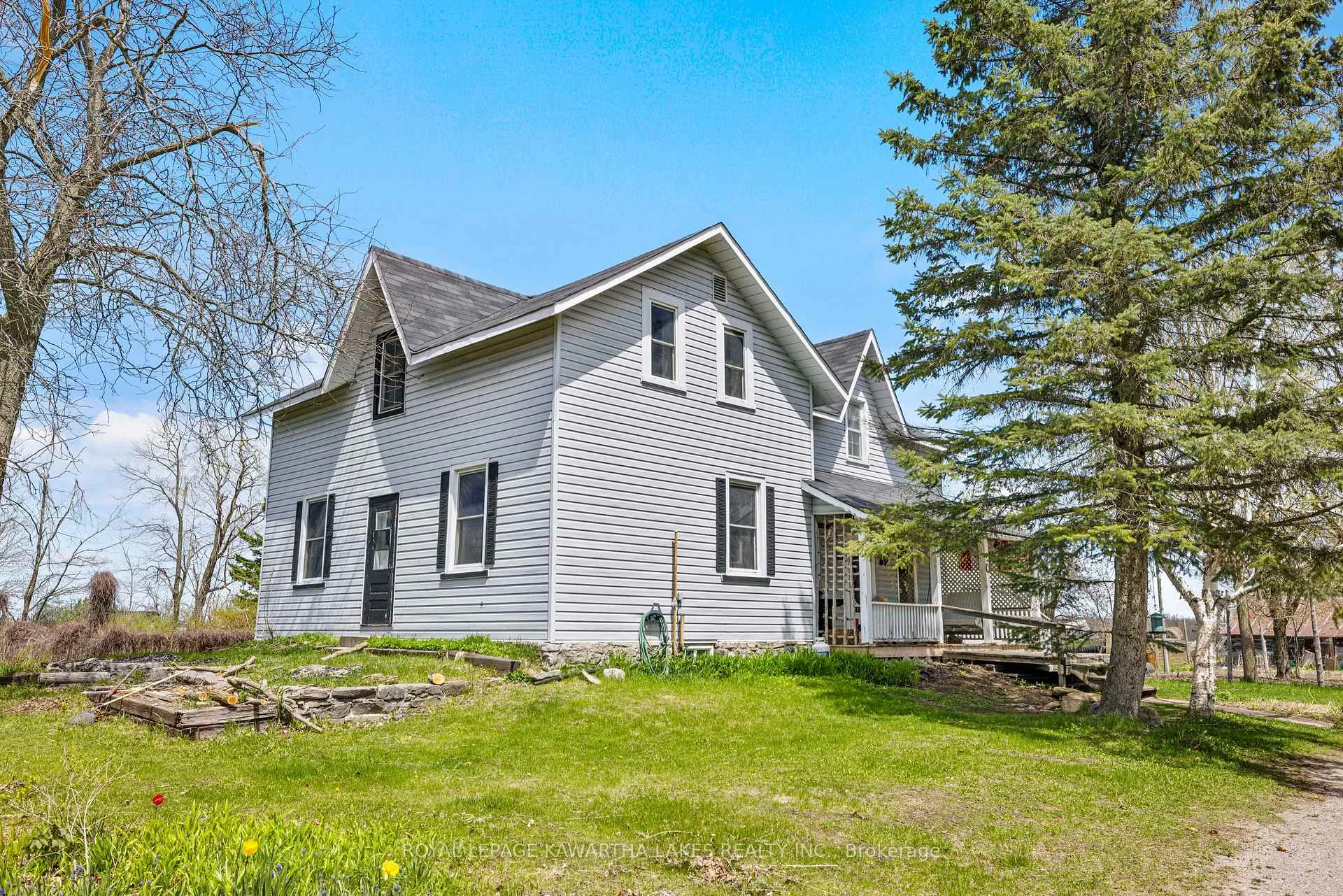 Front of 589 County Road 8