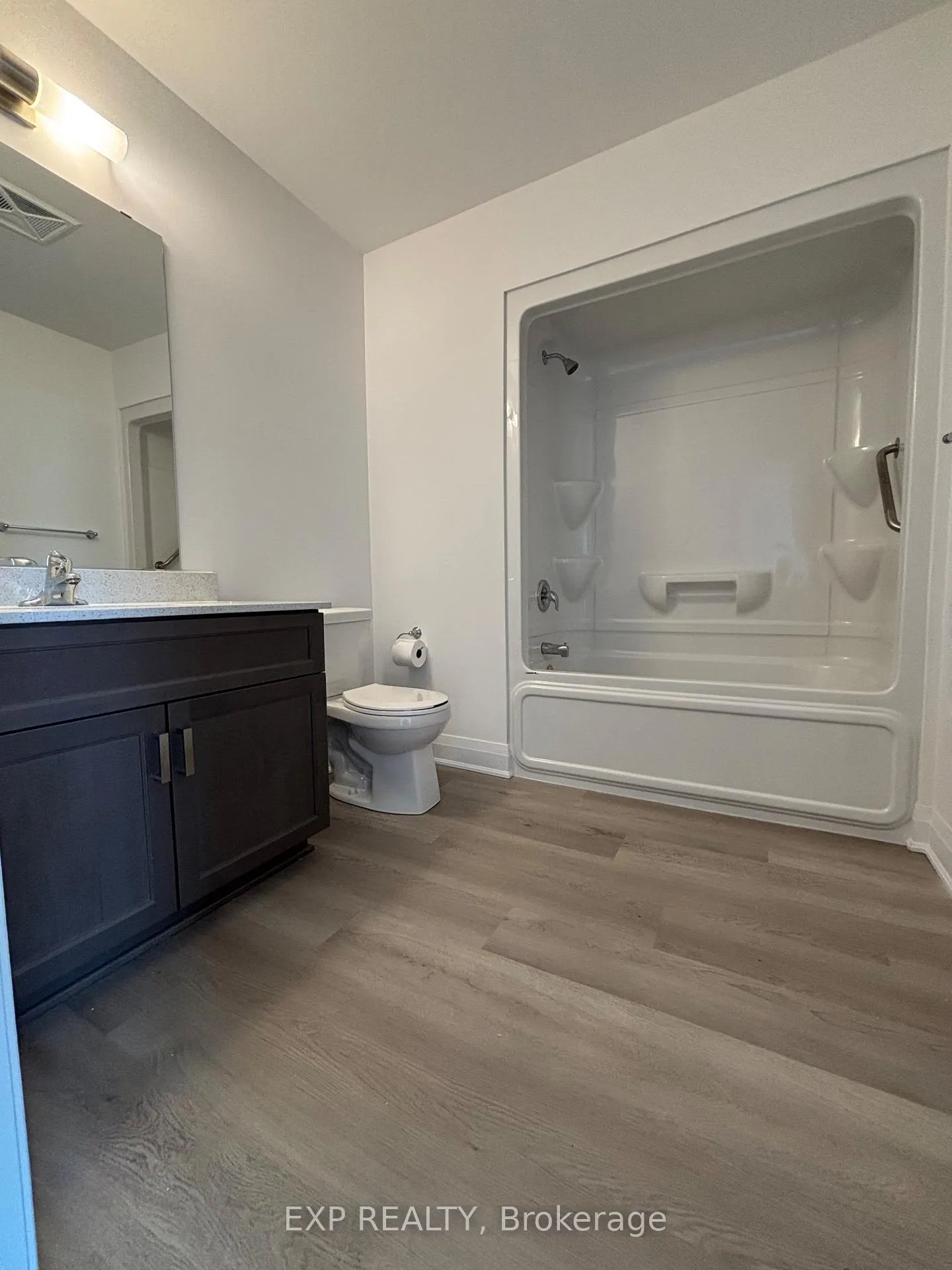 Photo 13 of 1936 Rymal Road E, Hamilton, Rural Glanbrook — HOMEH