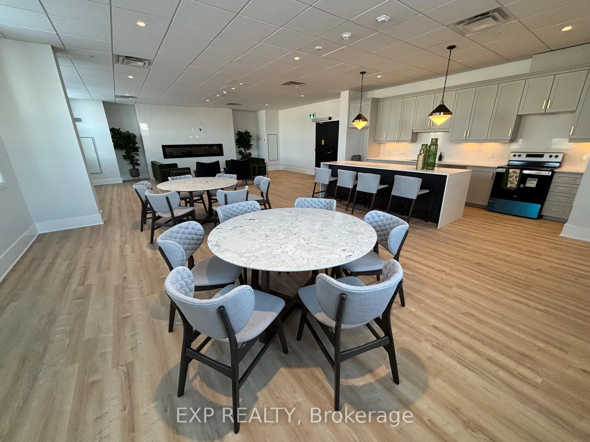 Photo 35 of 1936 Rymal Road E, Hamilton, Rural Glanbrook — HOMEH