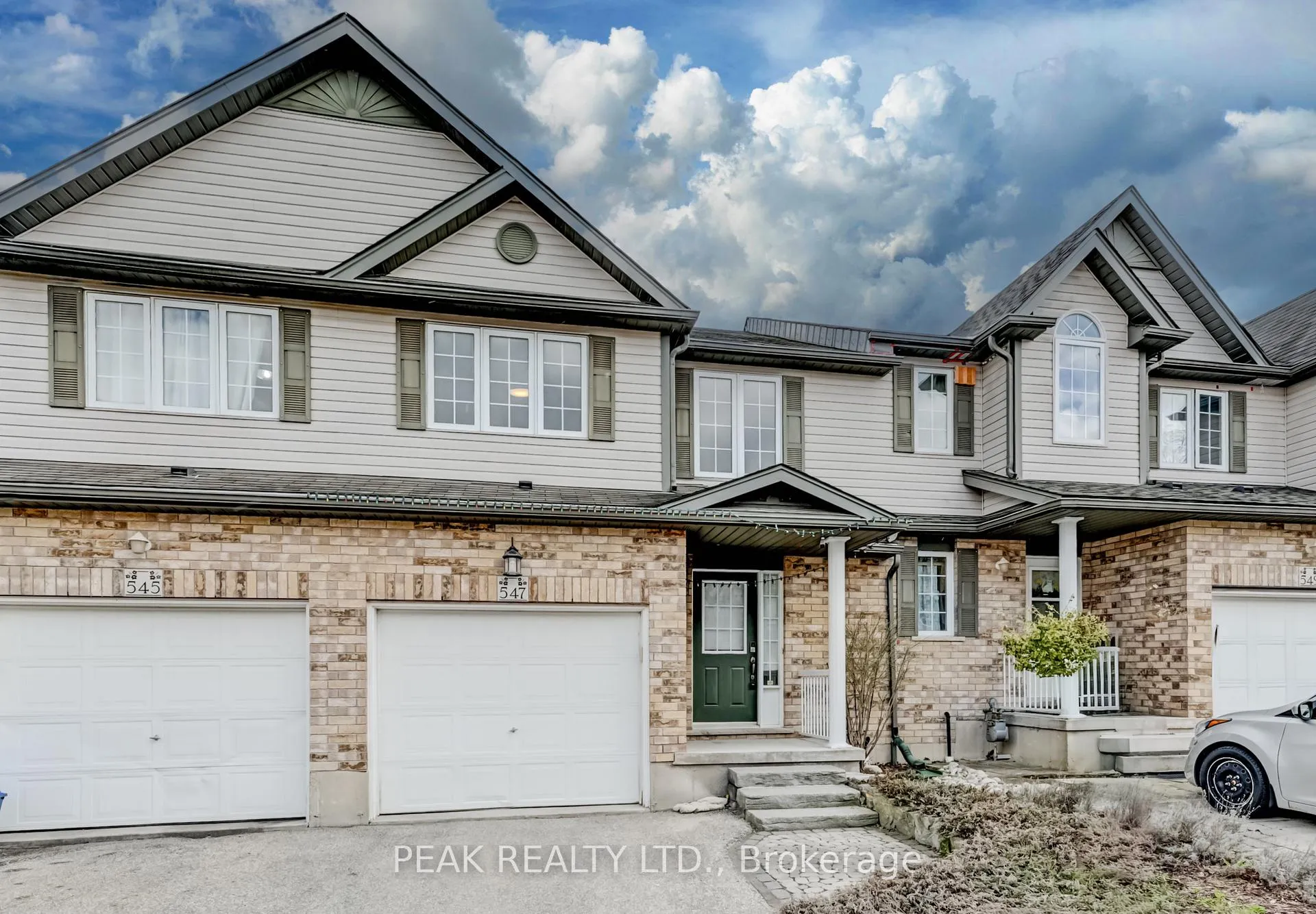 Photo 1 of 547 Wild Iris Avenue, Waterloo, Columbia Forest — HOMEH