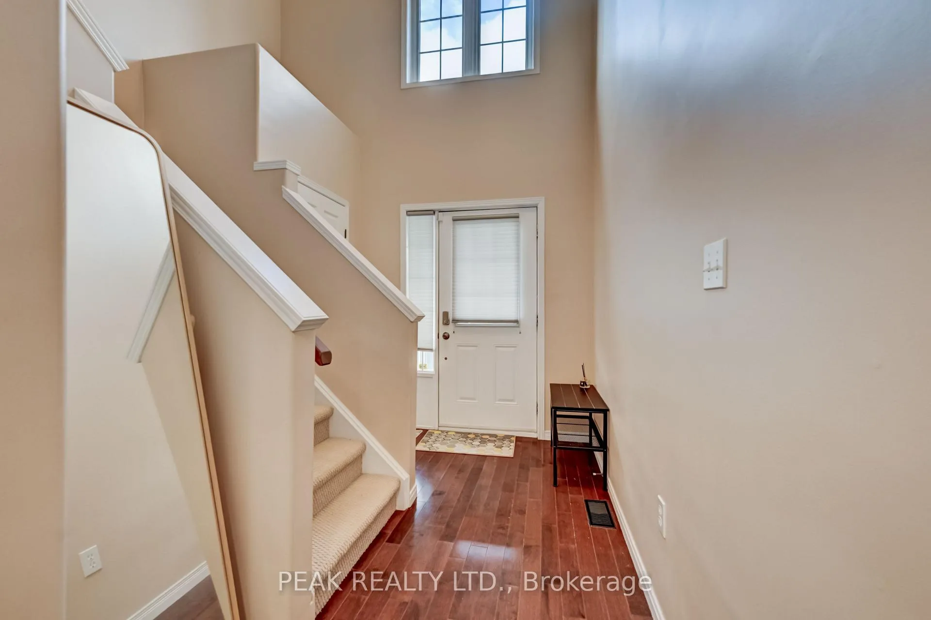 Photo 4 of 547 Wild Iris Avenue, Waterloo, Columbia Forest — HOMEH