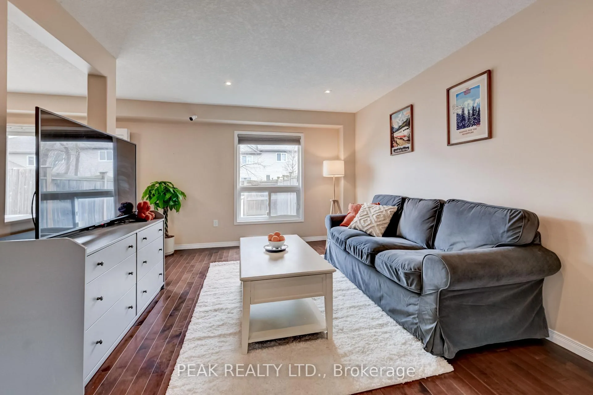 Photo 6 of 547 Wild Iris Avenue, Waterloo, Columbia Forest — HOMEH