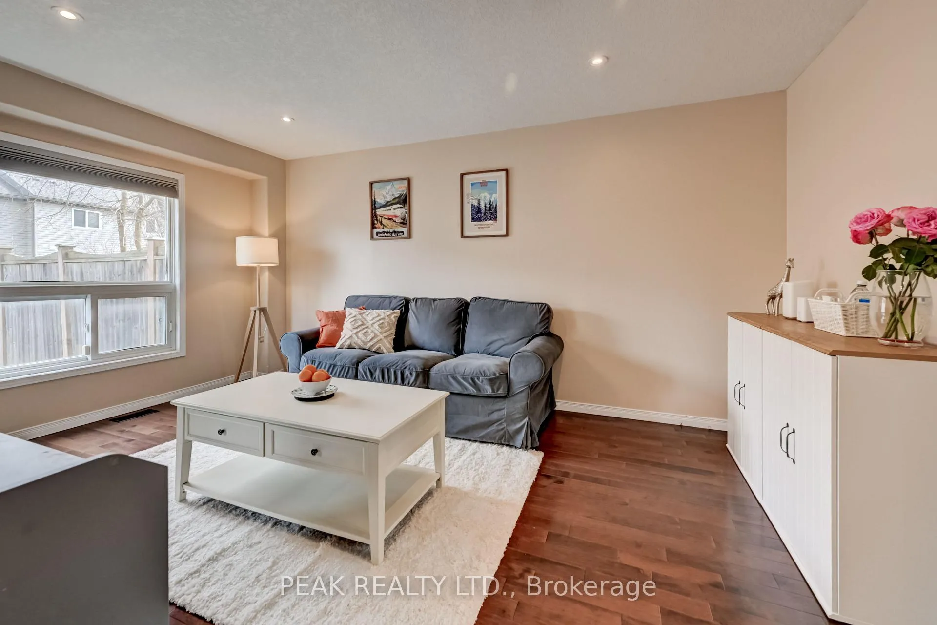 Photo 13 of 547 Wild Iris Avenue, Waterloo, Columbia Forest — HOMEH