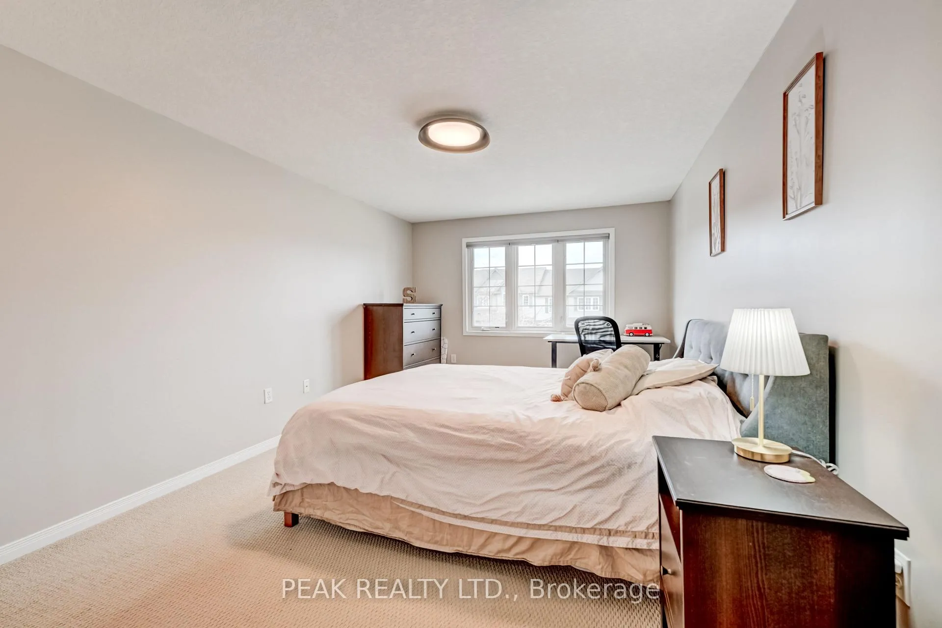 Photo 17 of 547 Wild Iris Avenue, Waterloo, Columbia Forest — HOMEH