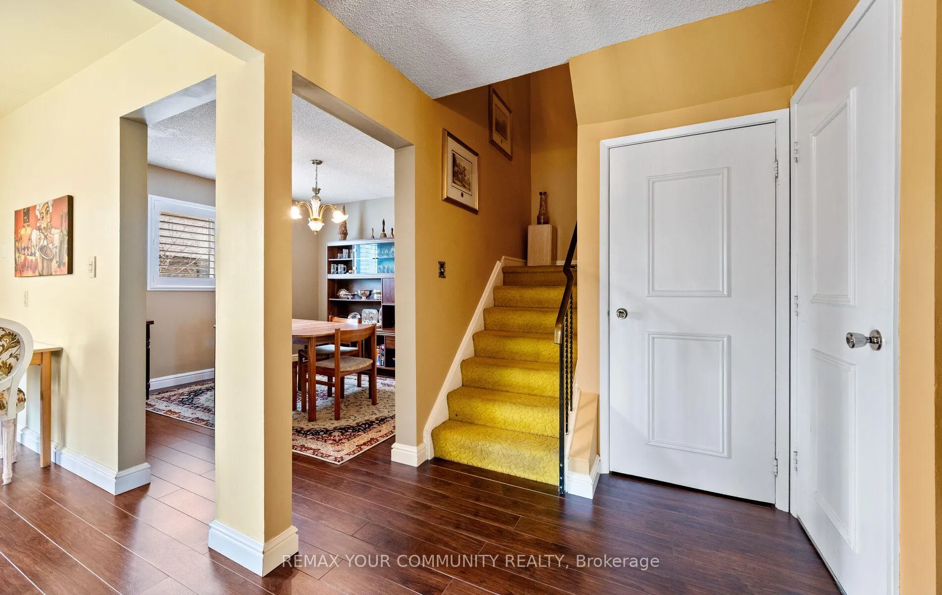 Photo 11 of 4 Sandusky Crescent, Aurora, Aurora Highlands — HOMEH
