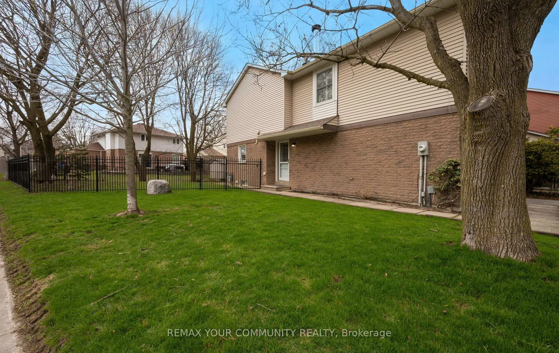 Photo 19 of 4 Sandusky Crescent, Aurora, Aurora Highlands — HOMEH