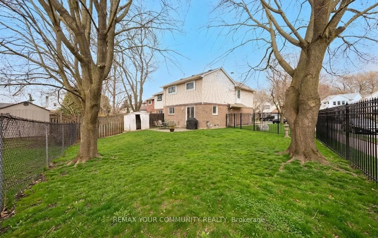 Photo 21 of 4 Sandusky Crescent, Aurora, Aurora Highlands — HOMEH