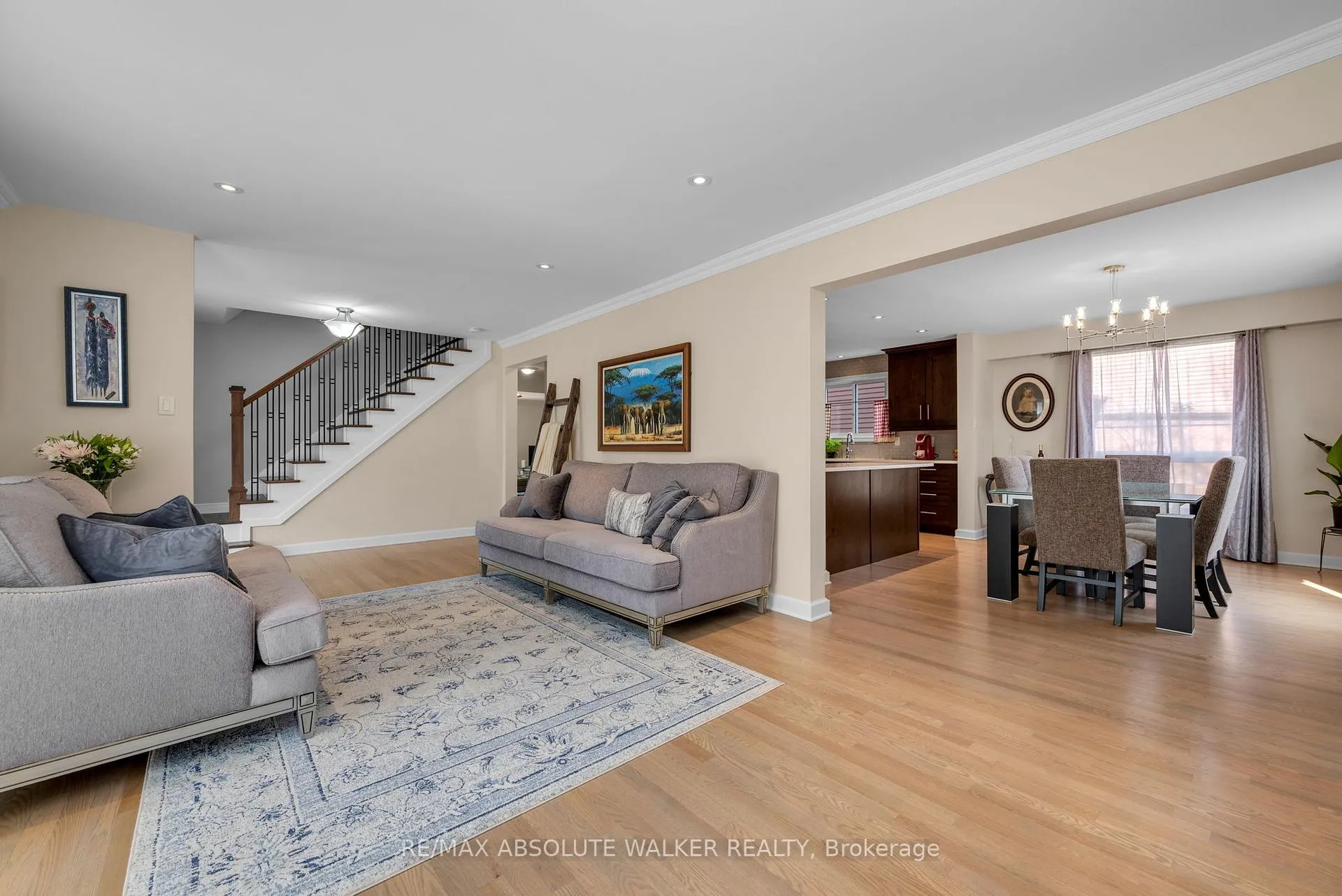 Photo 6 of 21 Pattermead Crescent, Ottawa, Hunt Club/Western Community — HOMEH