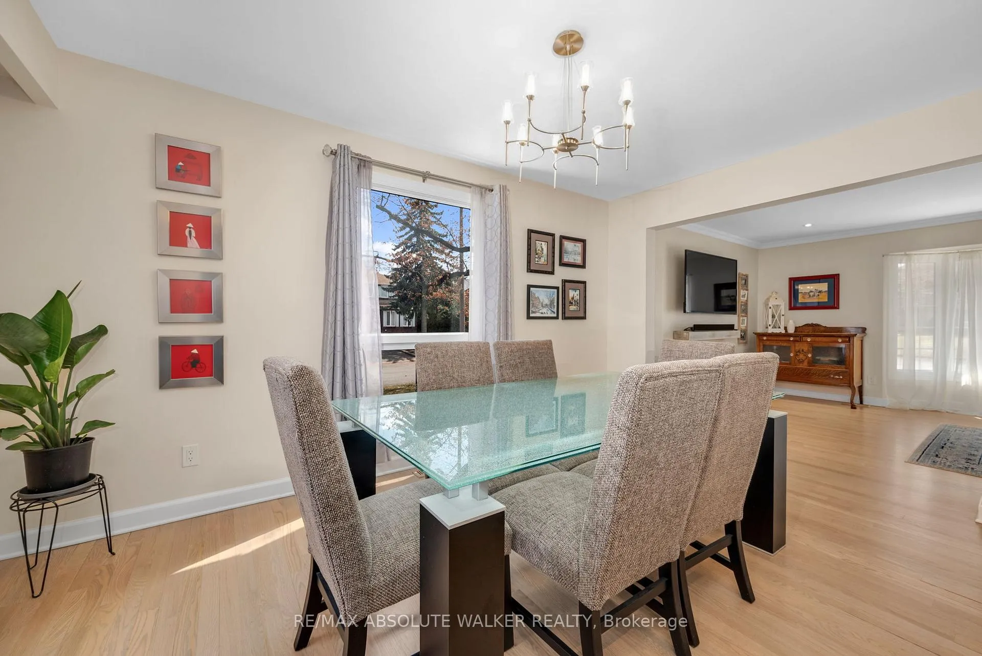 Photo 11 of 21 Pattermead Crescent, Ottawa, Hunt Club/Western Community — HOMEH