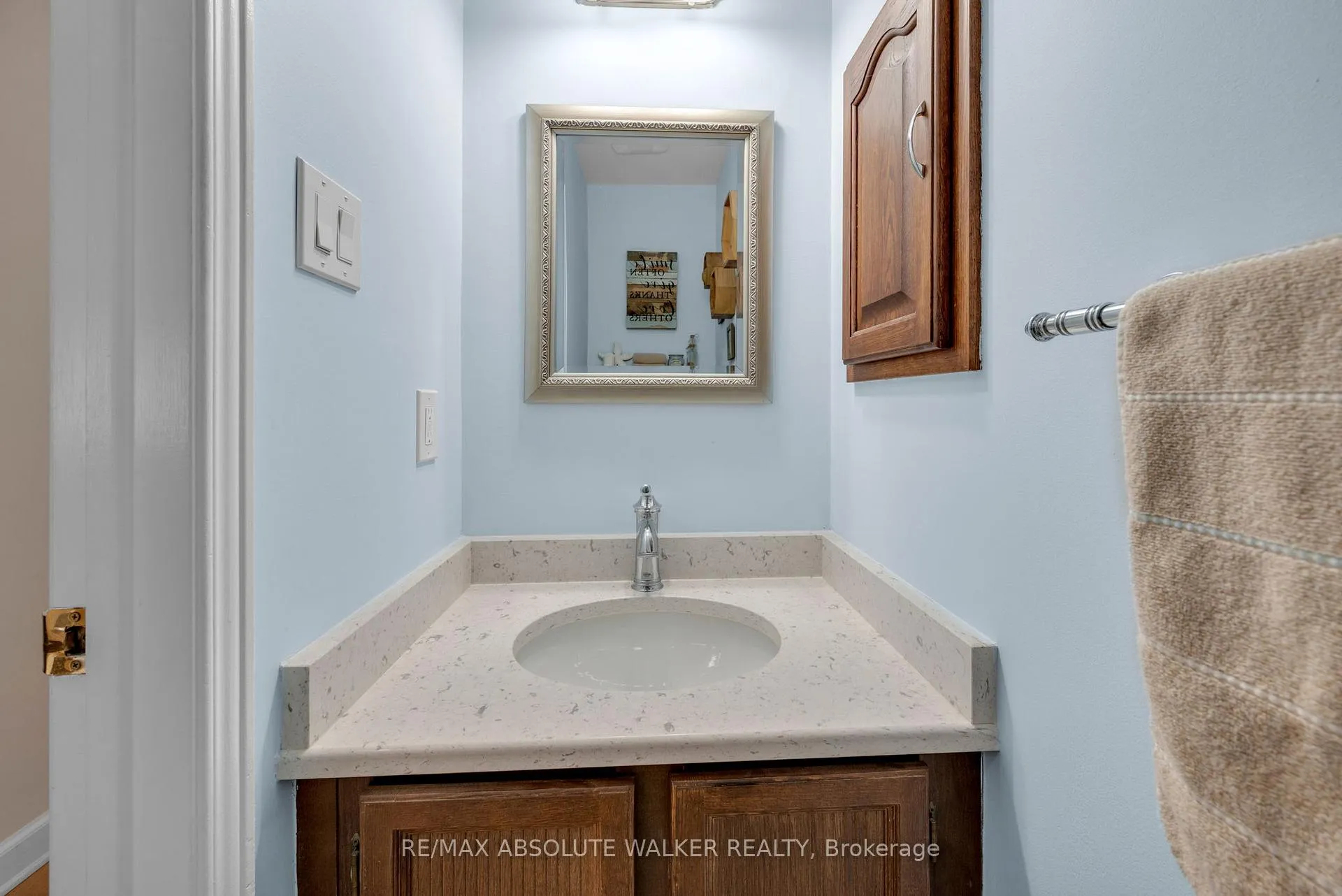 Photo 18 of 21 Pattermead Crescent, Ottawa, Hunt Club/Western Community — HOMEH