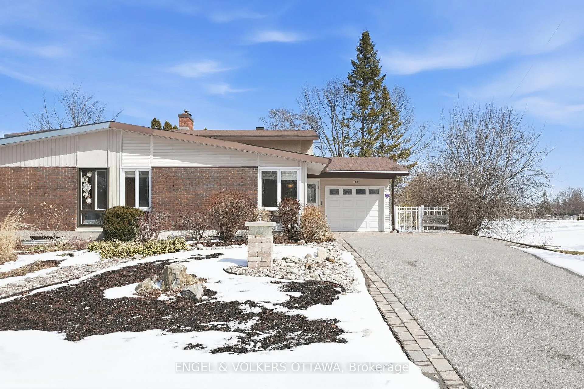 Photo 2 of 113 Benlea Drive, Ottawa, Tanglewood — HOMEH
