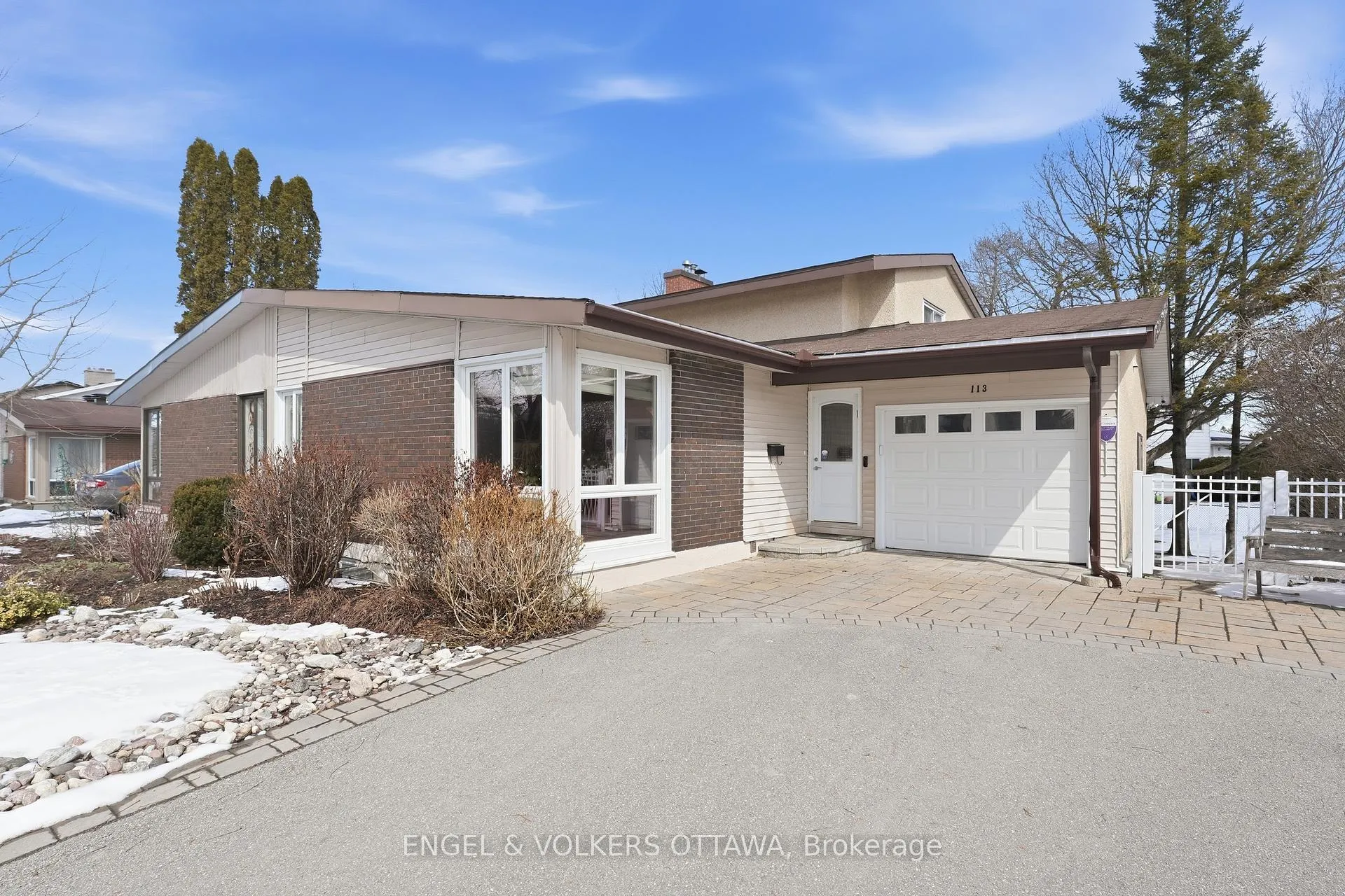 Photo 4 of 113 Benlea Drive, Ottawa, Tanglewood — HOMEH