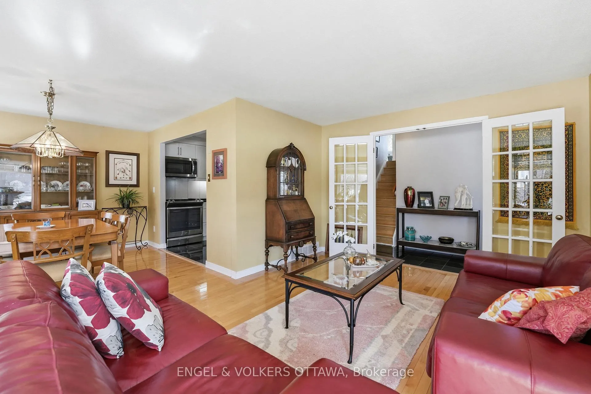 Photo 11 of 113 Benlea Drive, Ottawa, Tanglewood — HOMEH