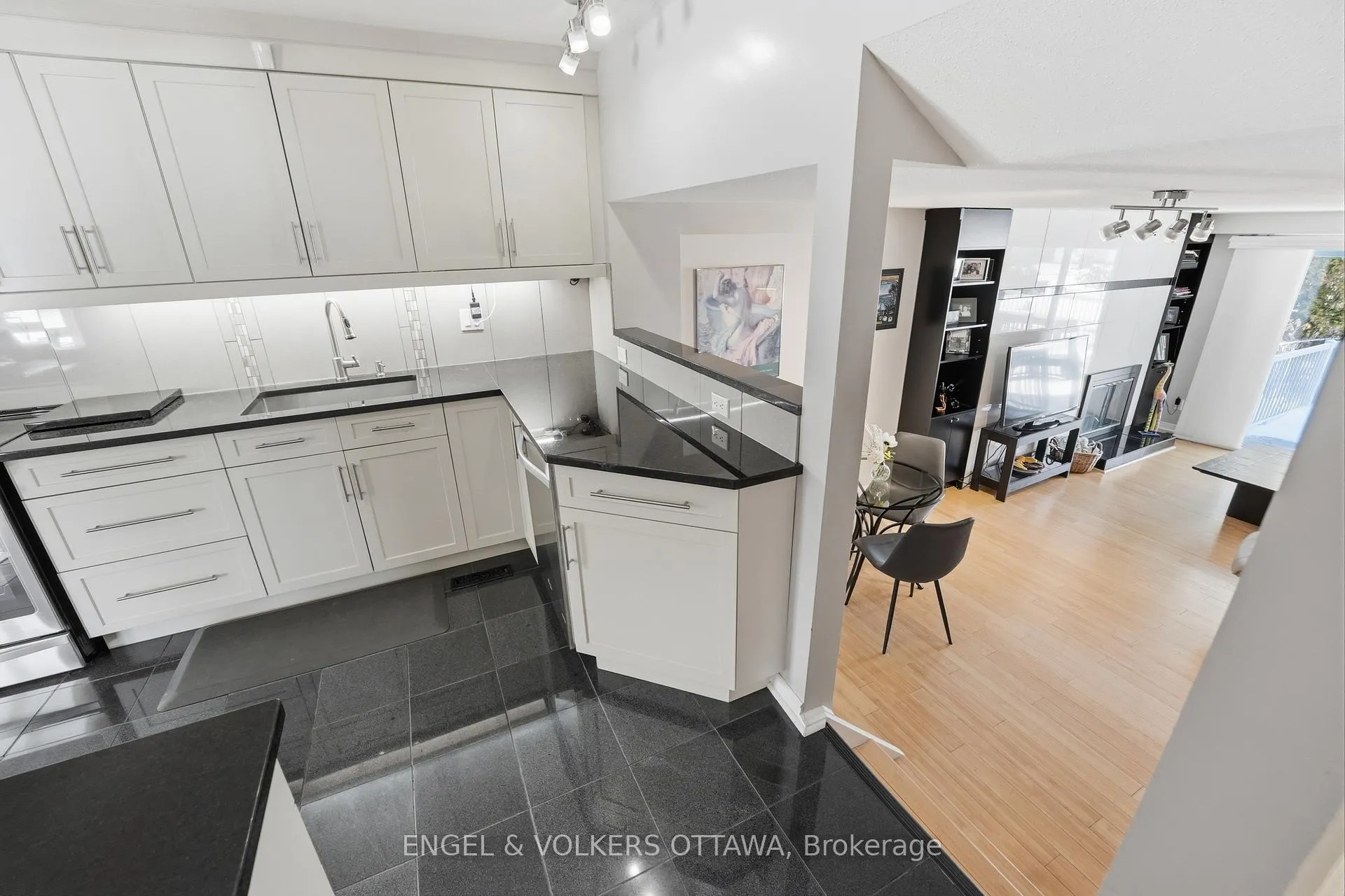 Photo 21 of 113 Benlea Drive, Ottawa, Tanglewood — HOMEH