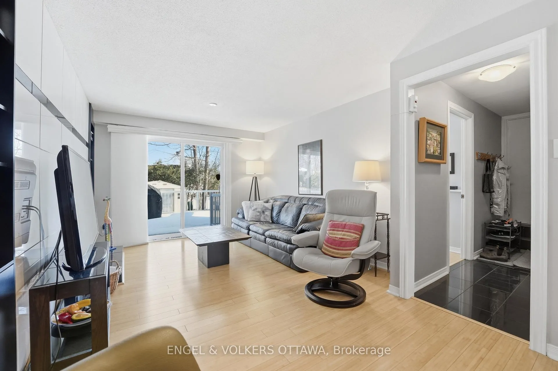 Photo 24 of 113 Benlea Drive, Ottawa, Tanglewood — HOMEH