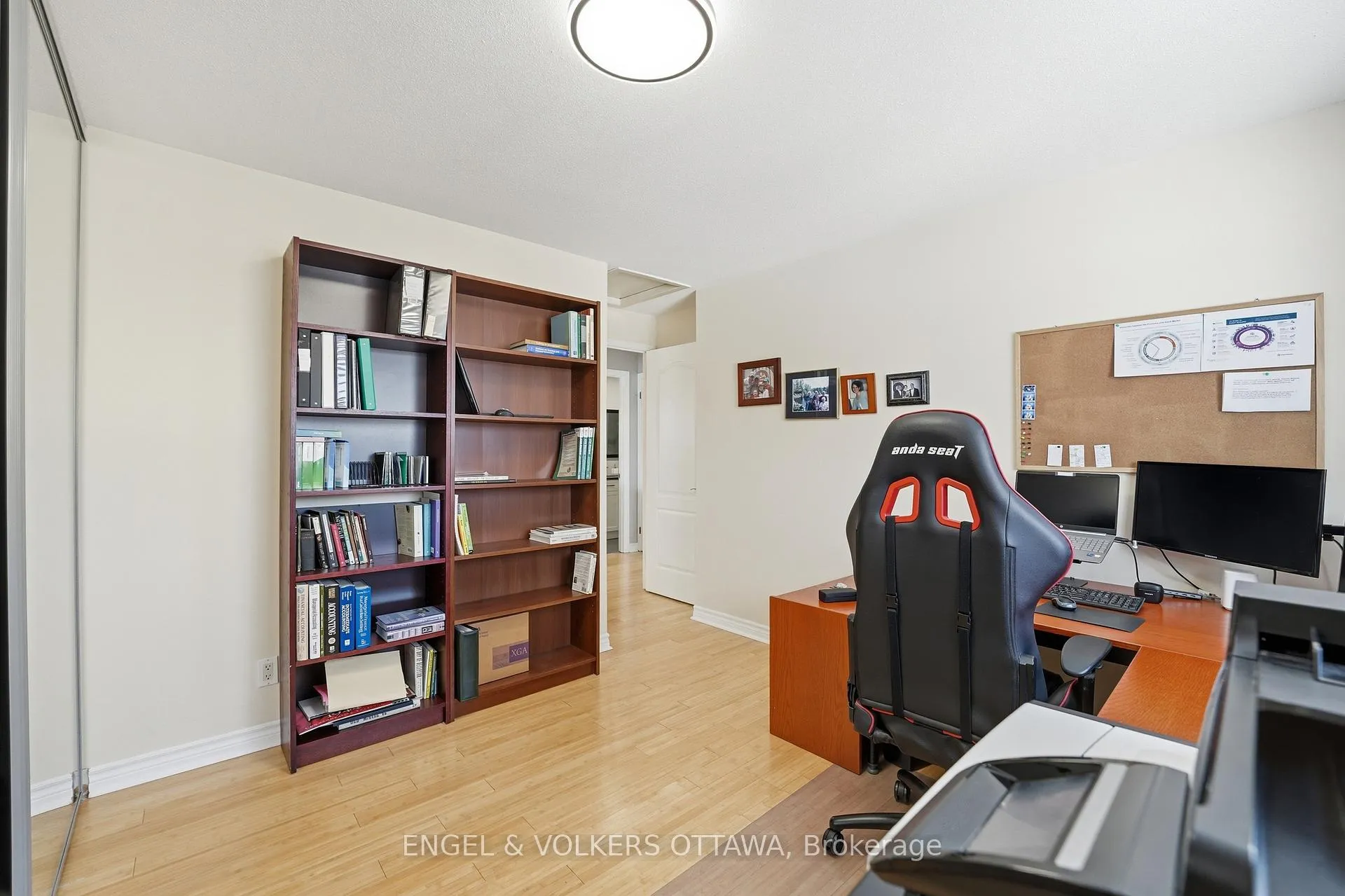 Photo 33 of 113 Benlea Drive, Ottawa, Tanglewood — HOMEH