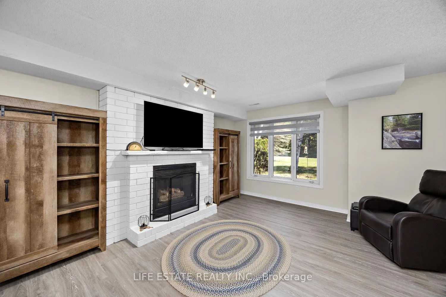Photo 17 of Unit 1, 178 Green Briar Road, New Tecumseth, Rural New Tecumseth — HOMEH