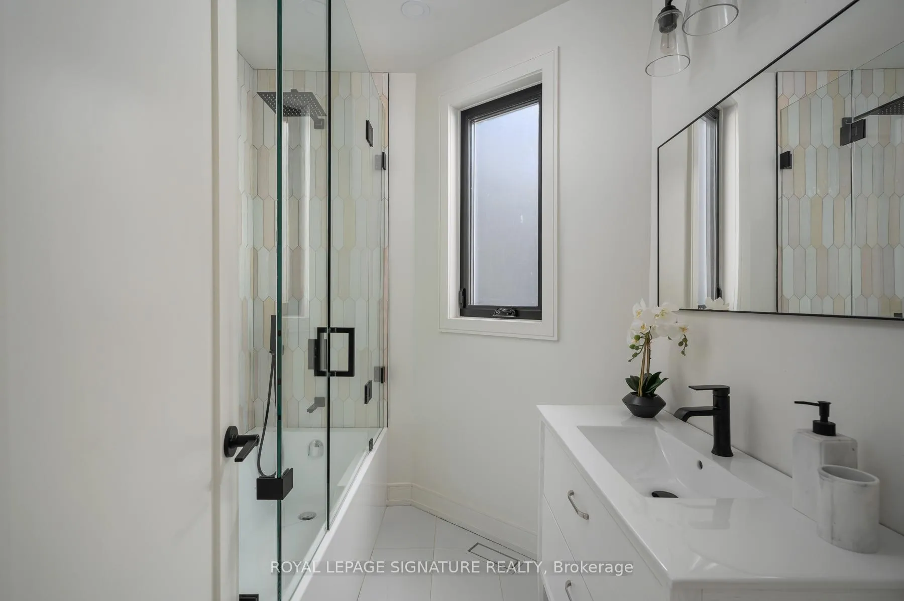 Photo 13 of 26 Pape Avenue, Toronto, South Riverdale — HOMEH