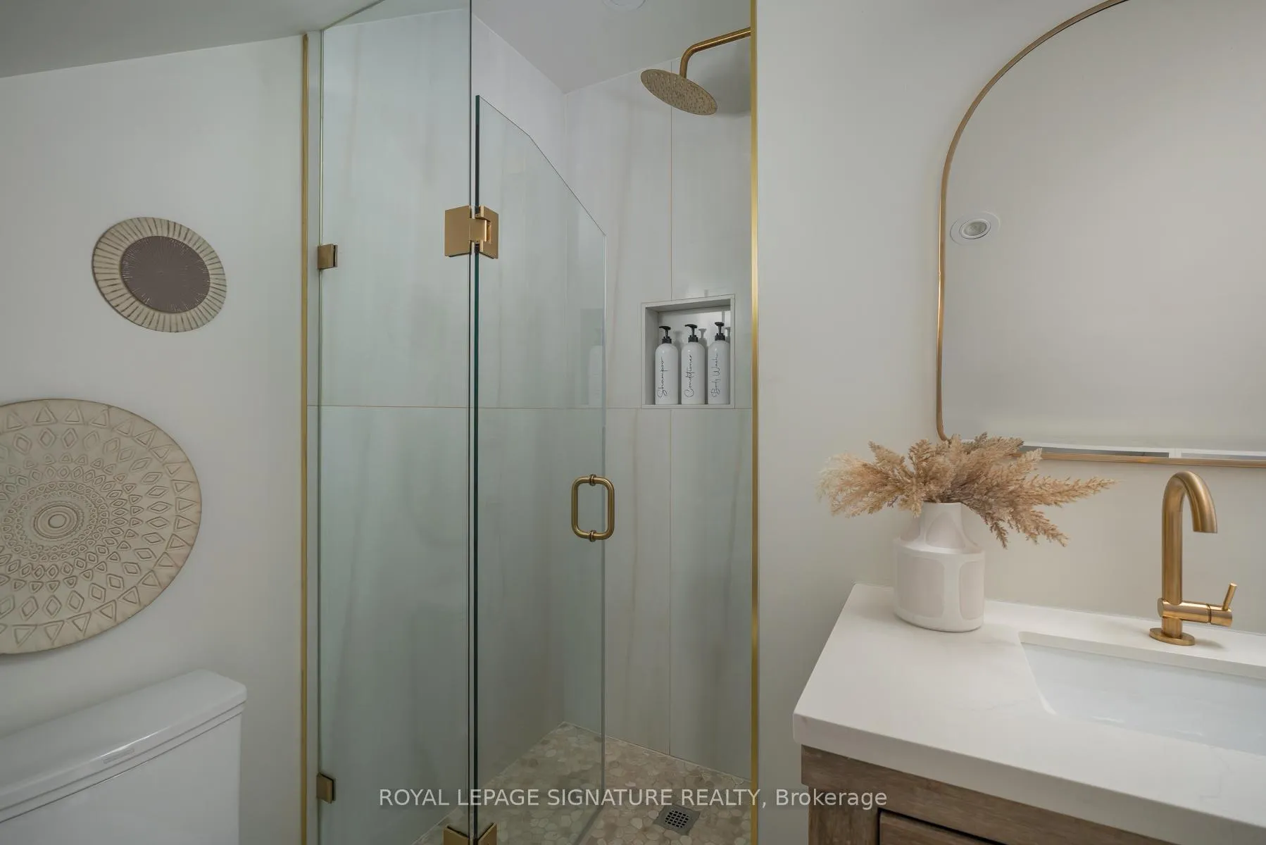 Photo 24 of 26 Pape Avenue, Toronto, South Riverdale — HOMEH