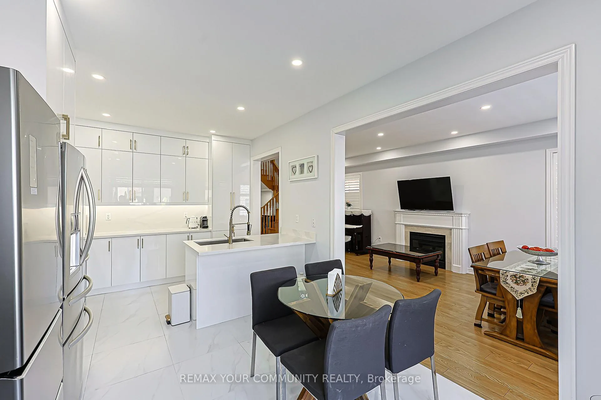 Photo 10 of 10 Hua Du Avenue, Markham, Berczy — HOMEH