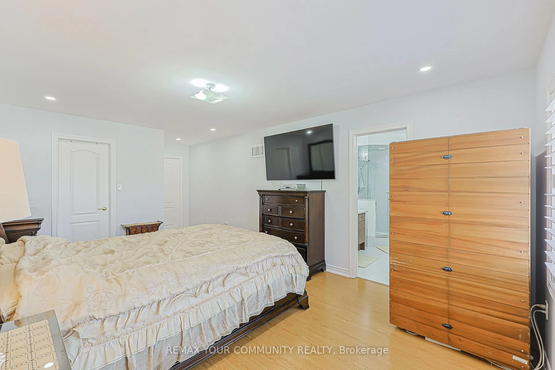 Photo 17 of 10 Hua Du Avenue, Markham, Berczy — HOMEH