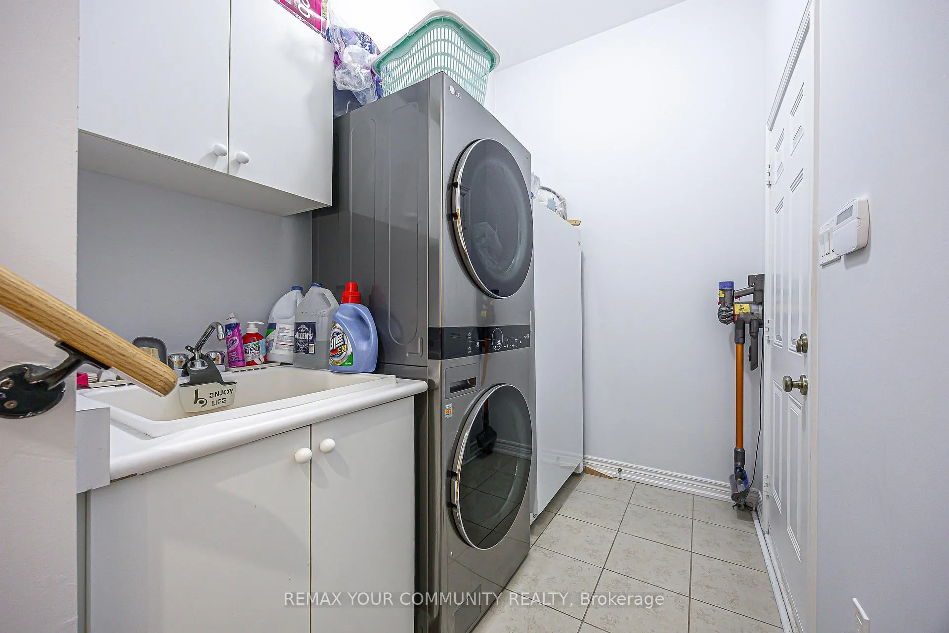 Photo 23 of 10 Hua Du Avenue, Markham, Berczy — HOMEH