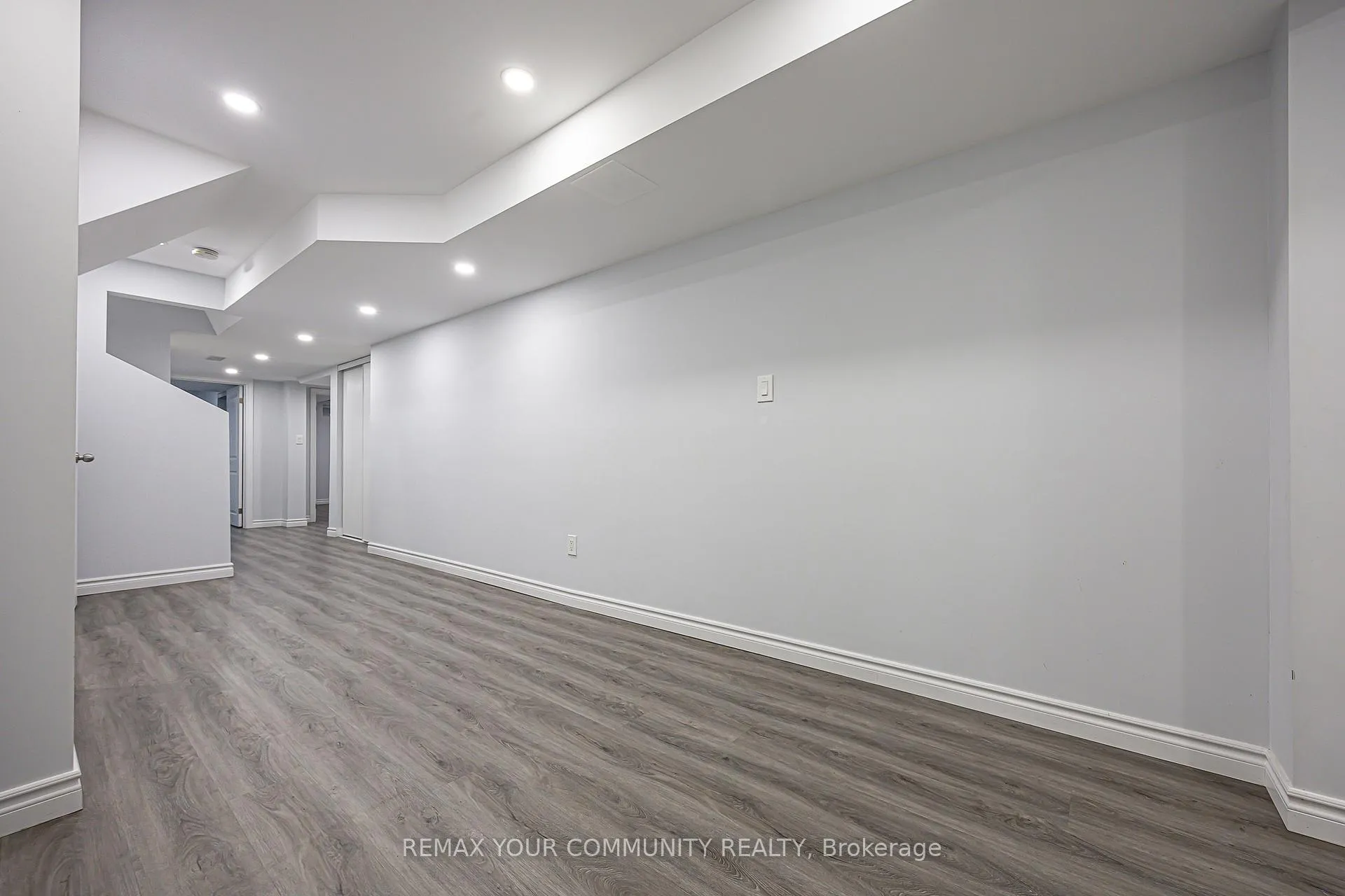 Photo 25 of 10 Hua Du Avenue, Markham, Berczy — HOMEH