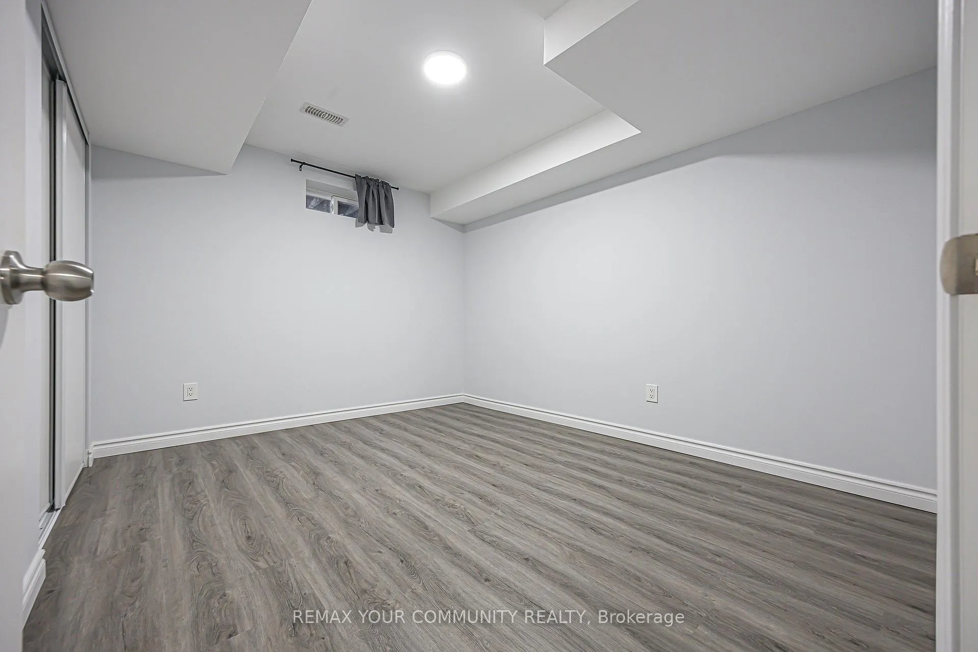 Photo 31 of 10 Hua Du Avenue, Markham, Berczy — HOMEH