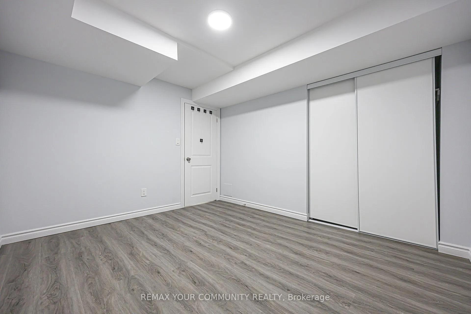 Photo 32 of 10 Hua Du Avenue, Markham, Berczy — HOMEH