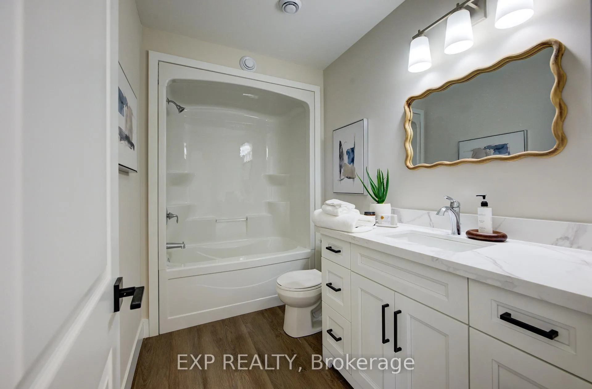 Photo 6 of Unit 10, 17 Peter Street, Kitchener, Cedar Hill — HOMEH