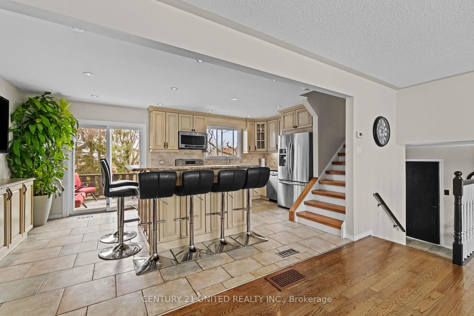 Photo 10 of 2252 Denure Drive, Peterborough, Monaghan Ward 2 — HOMEH