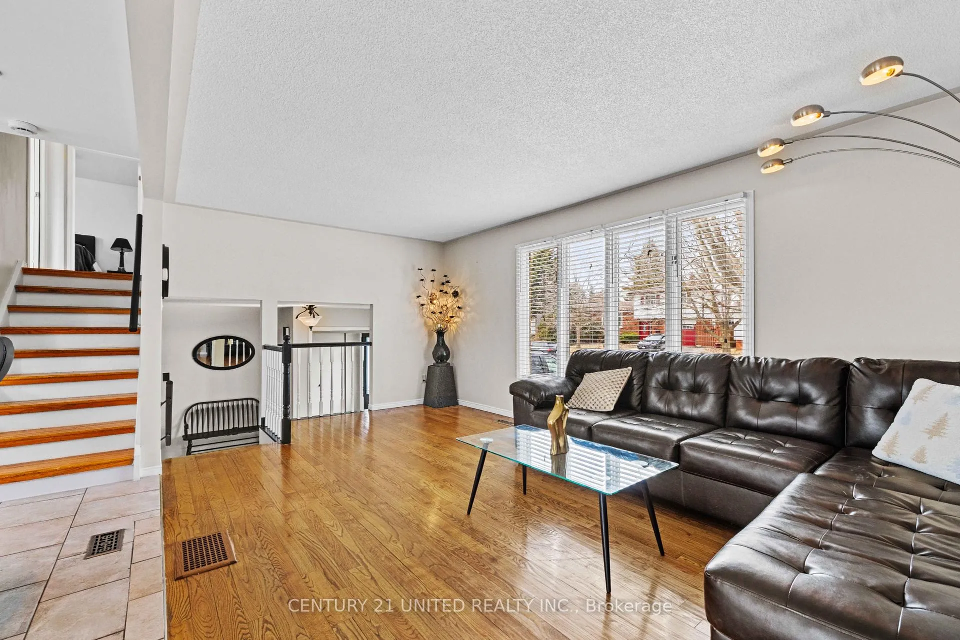 Photo 14 of 2252 Denure Drive, Peterborough, Monaghan Ward 2 — HOMEH